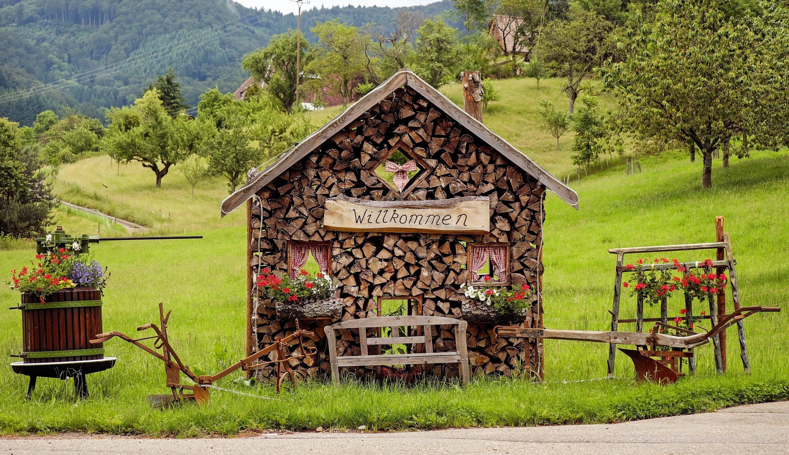 The First Registration of a Property: What It Involves and How It Is Carried Out